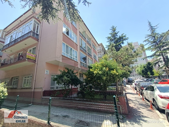 EMEK ÖZDEMİR EMLAKTAN EMEKTE 8. CD YAKINI ARAKAT 3+1 MERKEZİ - Görsel 2