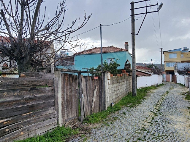 İzmir Bergama Kozak Aşağıbey Köyünde Satılık Köy Evi ve Arsa - Görsel 29