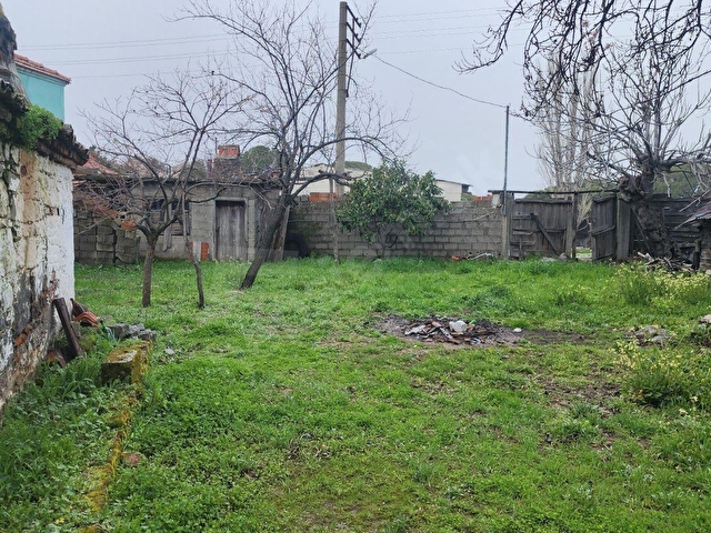 İzmir Bergama Kozak Aşağıbey Köyünde Satılık Köy Evi ve Arsa - Görsel 18