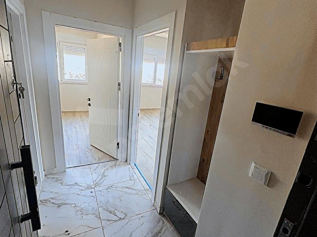 YENIKOY KIRKGOZDE KIRALIK ARAKATTA ASANSORLU SIFIR 70m2 1+1 - Görsel 3