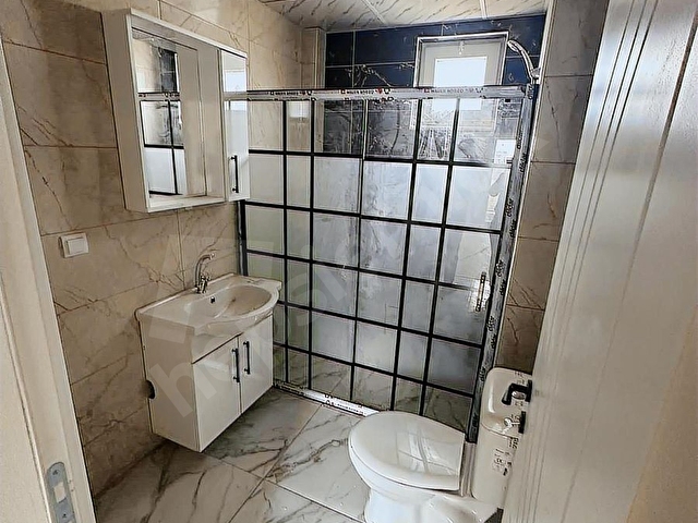 YENIKOY KIRKGOZDE KIRALIK ARAKATTA ASANSORLU SIFIR 70m2 1+1 - Görsel 30