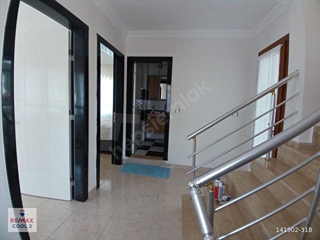 SİTE İÇİ TAM MÜSTAKİL GENİŞ BAHÇELİ 3+1 YILLIK KİRALIK VİLLA - Görsel 23