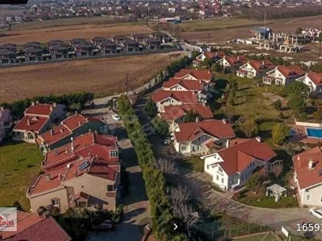ÇORLU ÖNERLERDE ANA YOLA YAKIN YERLEŞİM ALANI İÇİNDE İMARLI ARSA
