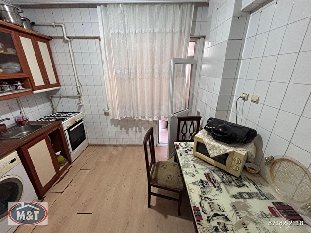 Güngören Camlıkahvede 30 Yıllık Bina 3+1 Asansörlü Satılık Hisse Tapulu Daire - Görsel 9