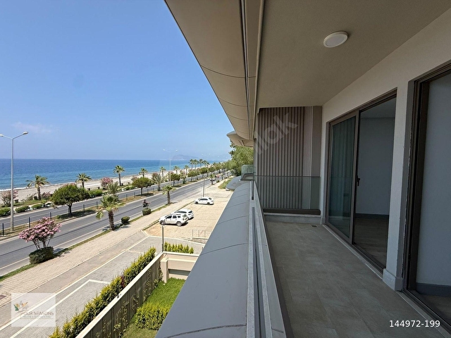Alanya Kestelde Denize Sıfır Panoramik Manzaralı 1+1