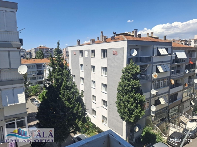 Esenyali da Amrrikan koleji ve Katipçelebi hastane yakini - Görsel 24