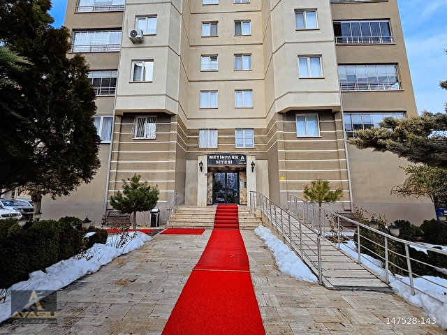 TALAS BAHÇELİEVLER DE SATILIK İÇİ YAPILI 4+1 DAİRE - Görsel 4