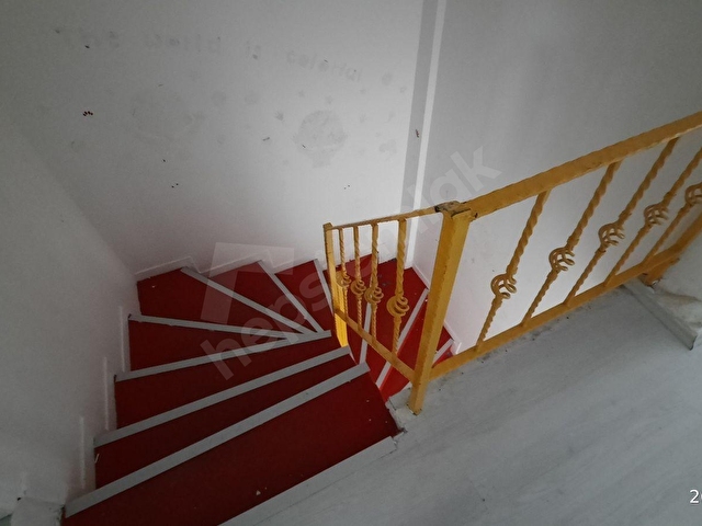 BAHÇELİEVLER MERKEZİ YERİNDE BATAR KATLI 170 METRE KİRALIK İŞ YERİ DÜKKAN - Görsel 18