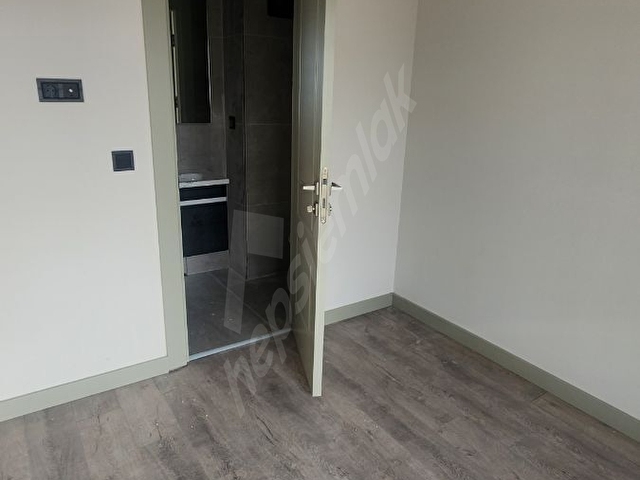 ENES YETERDEN GÜNEŞLİ MEYDANA YAKIN 3+1 SIFIR SİTE İÇİ DAİRE - Görsel 13