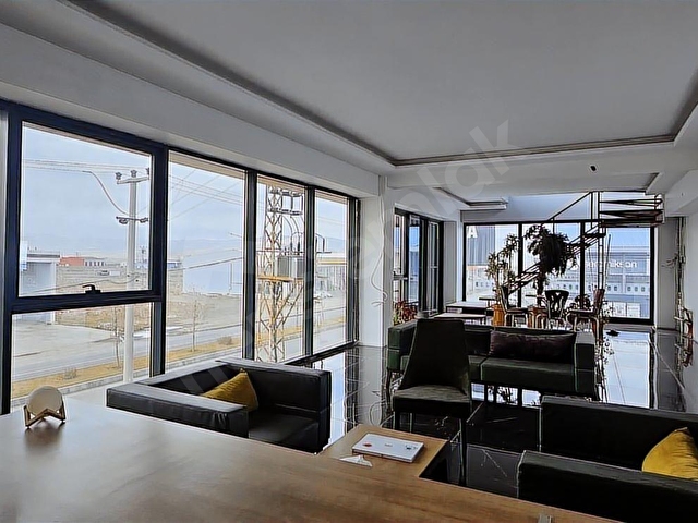 İKON GMDDEN TORTUM YOLU ÜZERİ KİRALIK 3 KATLI MODERN PLAZA - Görsel 11