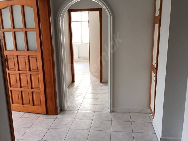 SAHİBİNDEN ASKER KIŞLASI KARŞISINDA KİRALIK DAİRE - Görsel 10