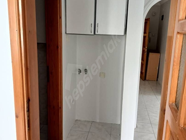 SAHİBİNDEN ASKER KIŞLASI KARŞISINDA KİRALIK DAİRE - Görsel 8