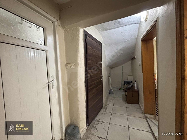SARI EMLAK TAN ÇAĞLAYAN MEYDANA YAKIN SATILIK DAİRE - Görsel 6