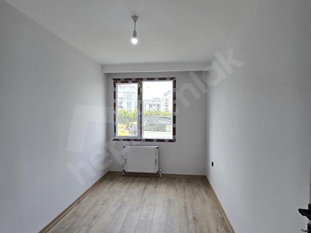 BEYLİKDÜZÜ KAVAKLIDA SIFIR LÜKS EVEBEYN BANYOLU 135M2 3+1 DAİRE - Görsel 24