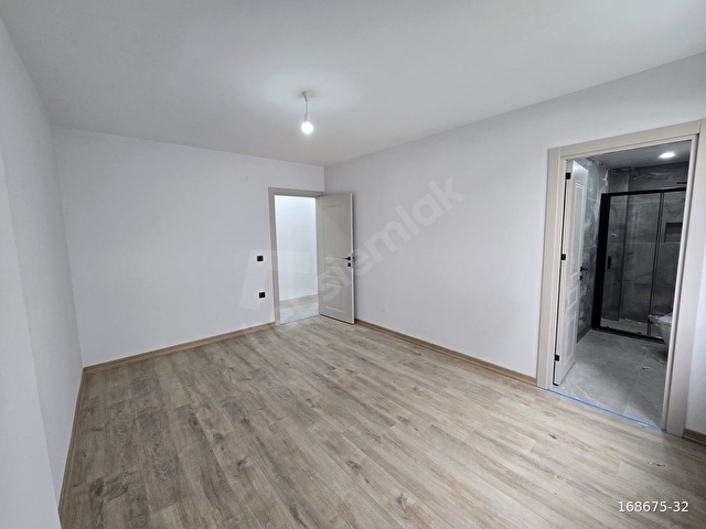 BEYLİKDÜZÜ KAVAKLIDA SIFIR LÜKS EVEBEYN BANYOLU 135M2 3+1 DAİRE - Görsel 7