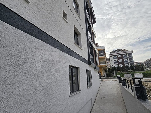 BEYLİKDÜZÜ KAVAKLIDA SIFIR LÜKS EVEBEYN BANYOLU 135M2 3+1 DAİRE - Görsel 16