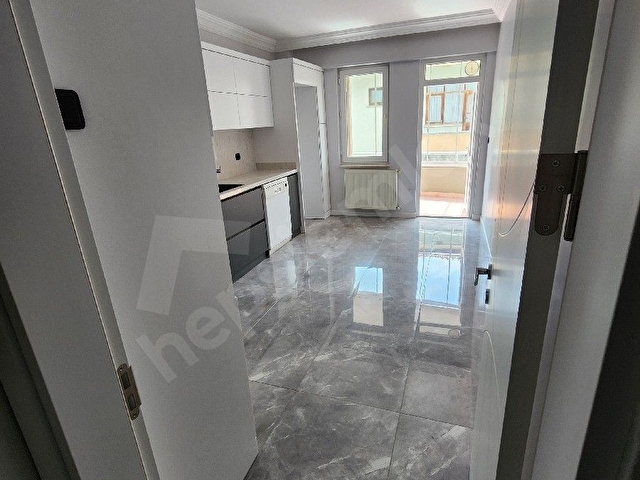 Merkezi konumda içi yapılı 3+1 sahibinden satılık daire - Görsel 11