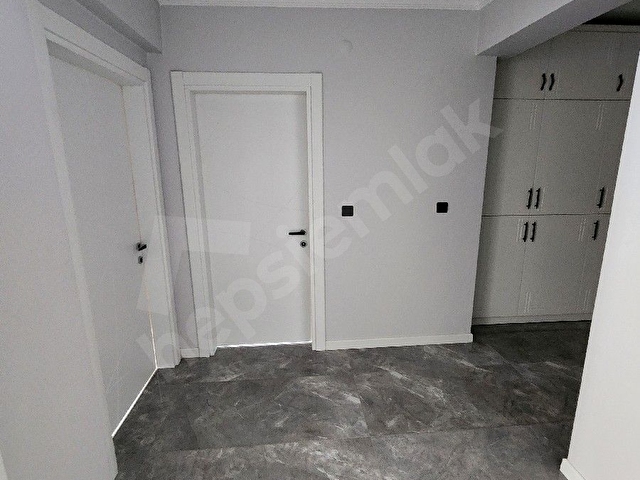 Merkezi konumda içi yapılı 3+1 sahibinden satılık daire - Görsel 6