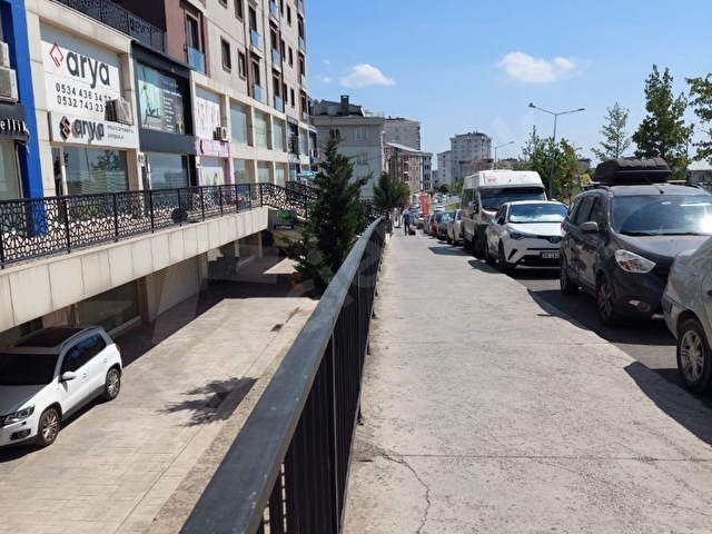 M HASTANE VE FEVZİÇAKMAK METRONUN KARŞISI - Görsel 13