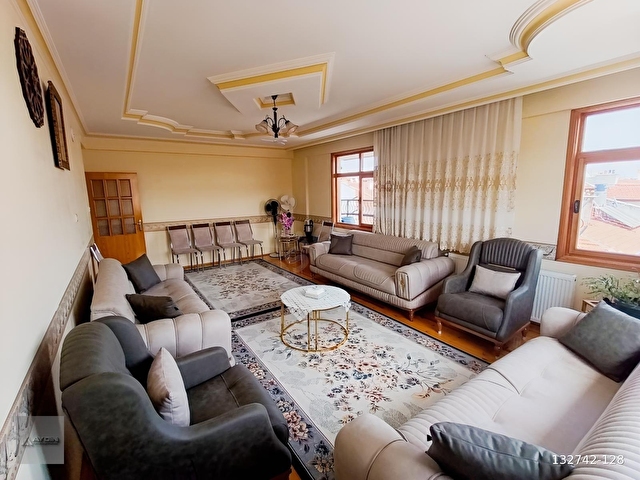 SAKARYA MAHALLESİNDE 4+1 GENİŞ DAİRE - Görsel 2