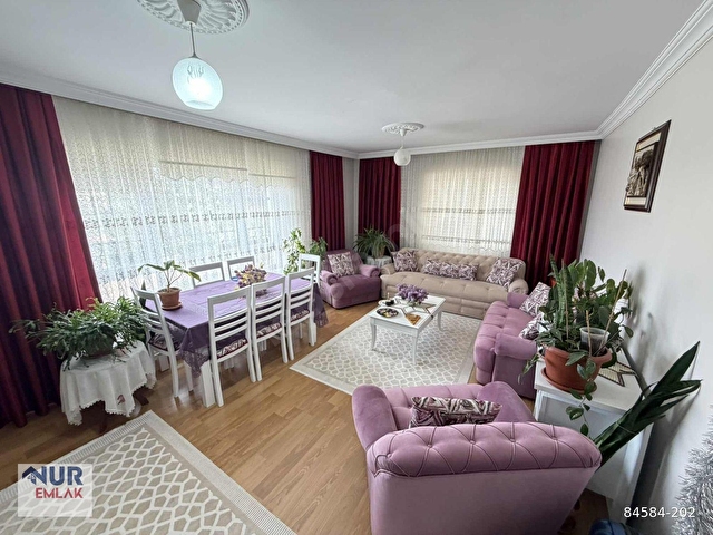 NUR EMLAKTAN ANA CADDE YAKINI GENİŞ M2Lİ KÖK TAPU KUPON 3+1