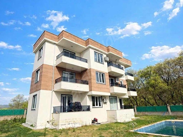 POYRAZ EMLAK|ORMAN MANZARALI HAVUZLU BAHÇE NİZAM 1+1 DAİRE - Görsel 2