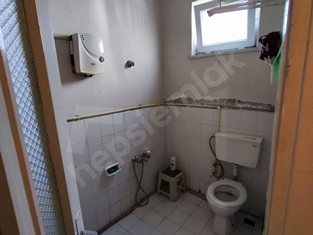 REMAX NATURALDEN ŞEHİTLER MAHALLESİNDE ÜÇ KATLI KOMPLE BİNA - Görsel 19