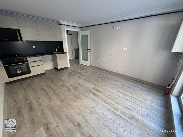 EMEKTE GENİŞ BAHÇE KULLANIMLI YENİ BİNADA ASNSR K.GRJ LÜX 2+1