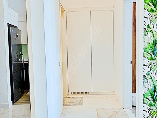 B20 PROPERTY | Marina 24 Deniz Manzaralı Teras Alanlı Eşyalı 1+1 - Görsel 11