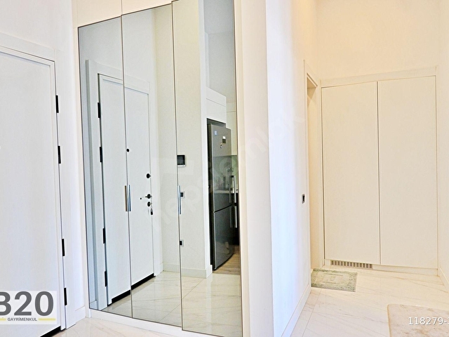 B20 PROPERTY | Marina 24 Deniz Manzaralı Teras Alanlı Eşyalı 1+1 - Görsel 14