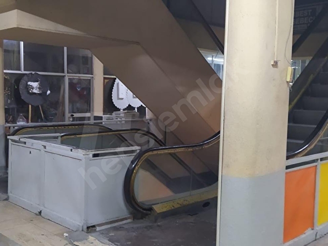 Afyon Bilge Emlakdan  Bozcalar  İş  Merkezinde Kiralık Ofis - Görsel 6