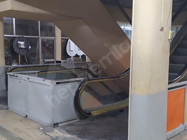 Afyon Bilge Emlakdan  Bozcalar  İş  Merkezinde Kiralık Ofis - Görsel 4