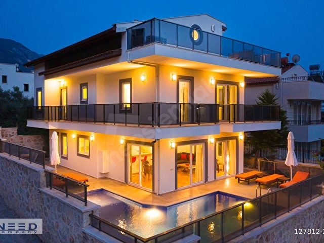 Kalkan Merkezde - Çağdaş Tasarımlı 5 Yatak Odalı Villa - Görsel 2