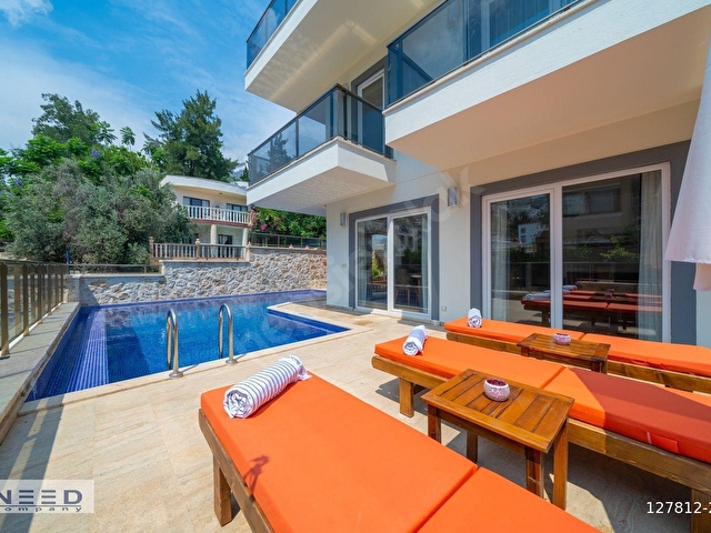 Kalkan Merkezde - Çağdaş Tasarımlı 5 Yatak Odalı Villa - Görsel 25