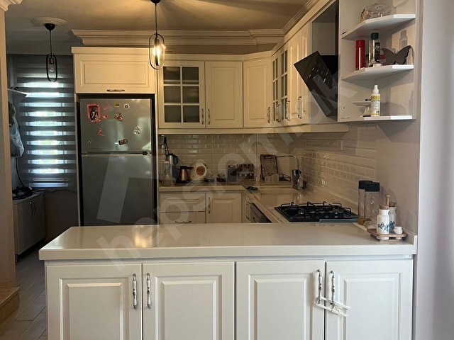 Avcılar altında denize 100m site içi TAM MÜSTAKİL 4+1 villa - Görsel 3