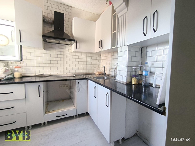 KAĞITHANE CADDEYE YAKIN ARAKAT BALKONLU SATILIK 1,5+1 DAİRE - Görsel 10