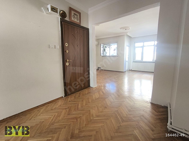 KAĞITHANE CADDEYE YAKIN ARAKAT BALKONLU SATILIK 1,5+1 DAİRE