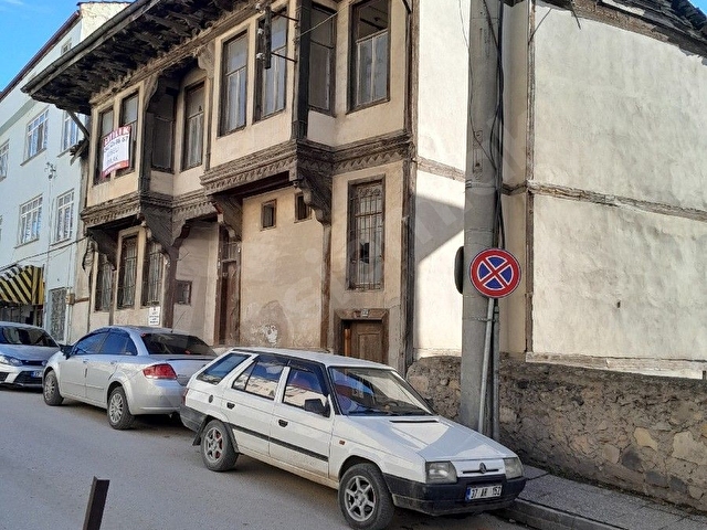 SATILIK 3 KATLI 8 ODALI OTURULUR DURUMDA KONAK. - Görsel 2