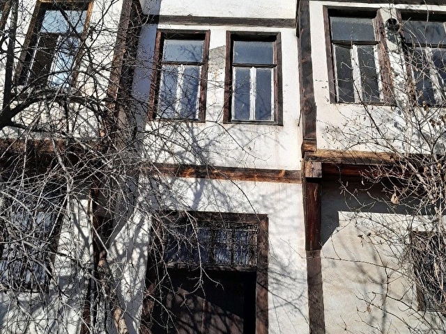 SATILIK 3 KATLI 8 ODALI OTURULUR DURUMDA KONAK. - Görsel 4