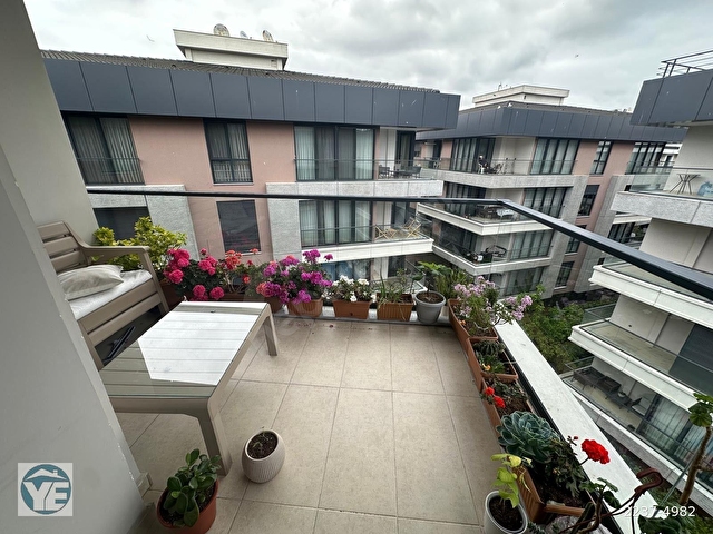 YEŞİLYURT EMLAKTAN 34149 SİTESİNDE 3+SALON 140m2 ARAKAT DAİRE - Görsel 5