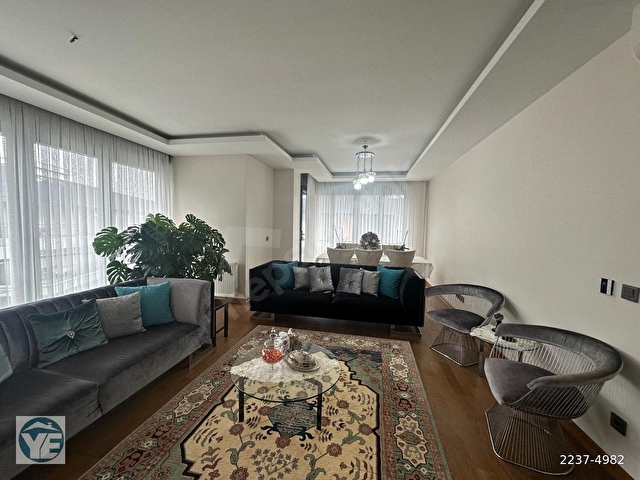 YEŞİLYURT EMLAKTAN 34149 SİTESİNDE 3+SALON 140m2 ARAKAT DAİRE - Görsel 2
