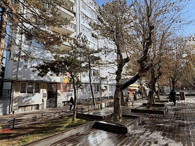 Eskişehir Hamamyolunda Kiralık 4+1 Daire - Görsel 4