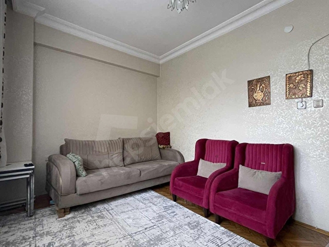 METROBÜSE YAKIN 3+1 FERAH DAİRE - Görsel 2