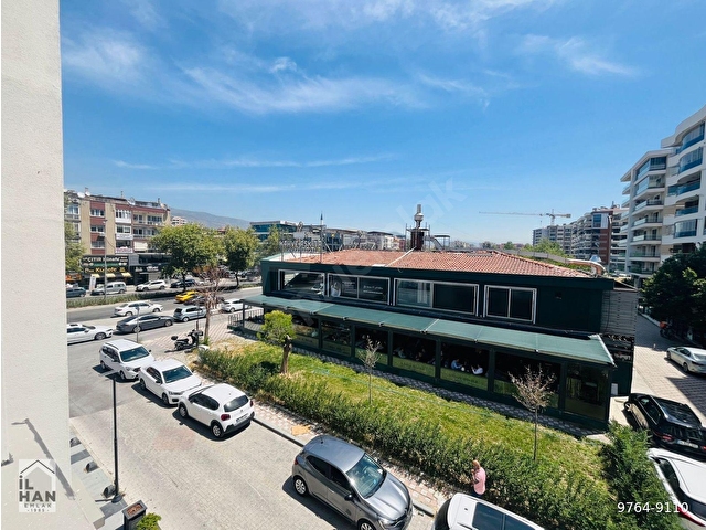 İlhandan Bayraklı Mansuroğlu Tokide Cadde Üzeri Otoparklı Asansörlü Daire - Görsel 25