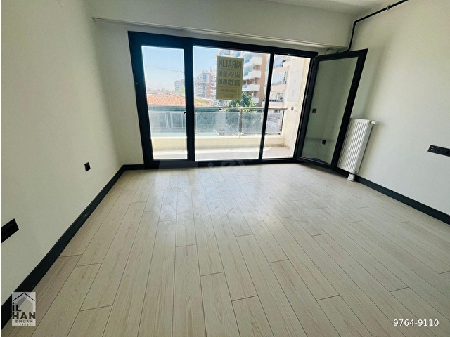 İlhandan Bayraklı Mansuroğlu Tokide Cadde Üzeri Otoparklı Asansörlü Daire - Görsel 14