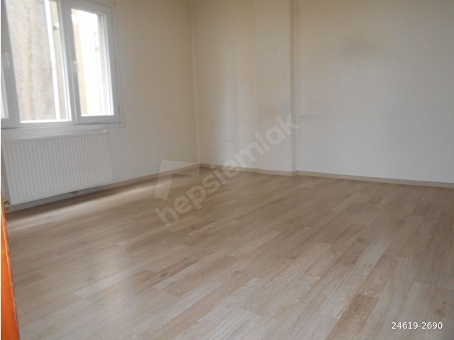 POLAT EMLAKTAN CEVAHİR AVMYE KOMŞU METROYA BEŞ DAİKA 2+1 KOMBİLİ 80M2