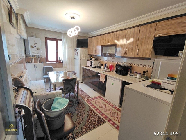 HİLALDEN KARAPÜRÇEKTE 4+1 ARA KAT ASANSÖRLÜ EYÜP CAMİ MEVKİ ÇİFT BANYOLU - Görsel 2