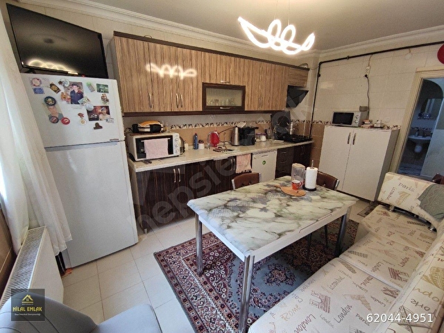 HİLALDEN KARAPÜRÇEKTE 4+1 ARA KAT ASANSÖRLÜ EYÜP CAMİ MEVKİ ÇİFT BANYOLU - Görsel 6