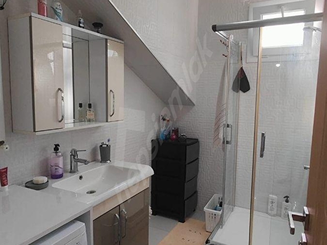 Kavaklı Yaşam Vadisinde Deniz Manzaralı Eşyalı Kiralık 2+1 - Görsel 8