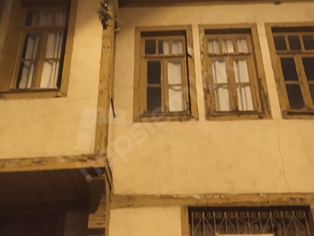 Afyon Bilge Emlak dan Çarşı Merkezde  Satılık Müstakil Ev - Görsel 2